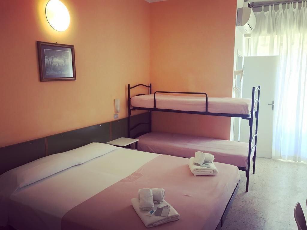 Hotel Nova Dhely Rimini Dış mekan fotoğraf
