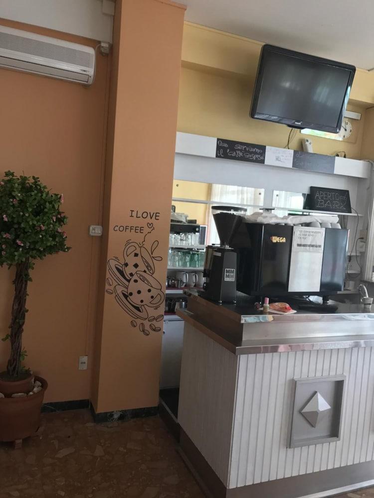 Hotel Nova Dhely Rimini Dış mekan fotoğraf