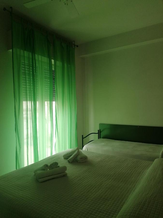Hotel Nova Dhely Rimini Dış mekan fotoğraf