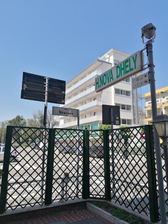 Hotel Nova Dhely Rimini Dış mekan fotoğraf