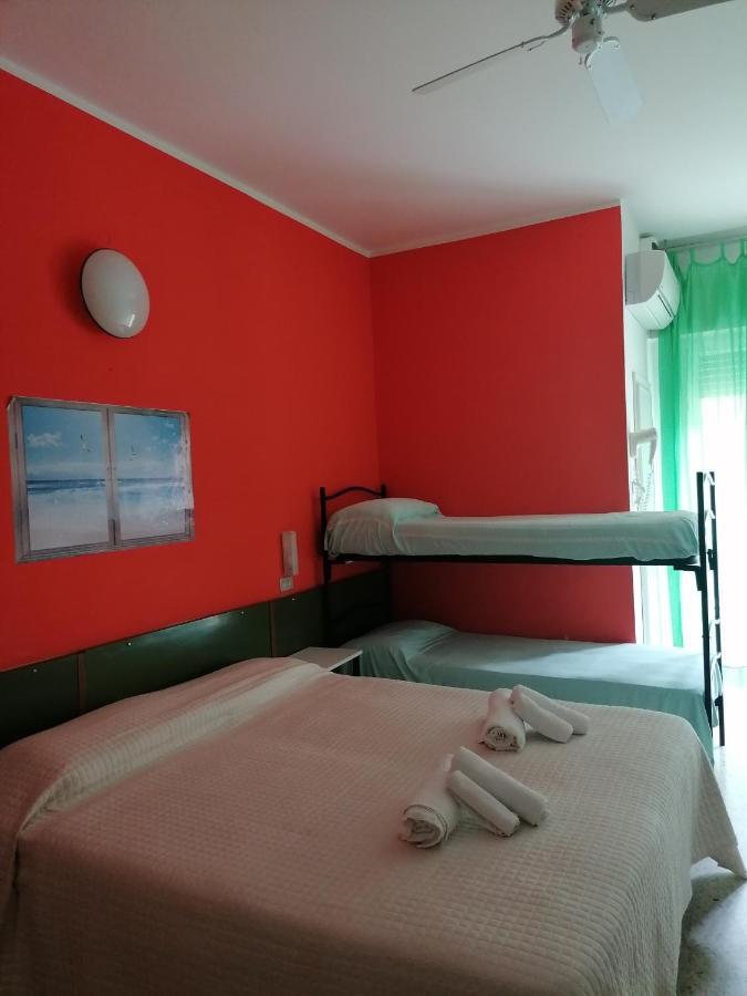 Hotel Nova Dhely Rimini Dış mekan fotoğraf