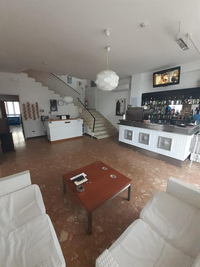 Hotel Nova Dhely Rimini Dış mekan fotoğraf